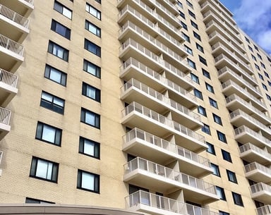 5000 Boardwalk Condominiums